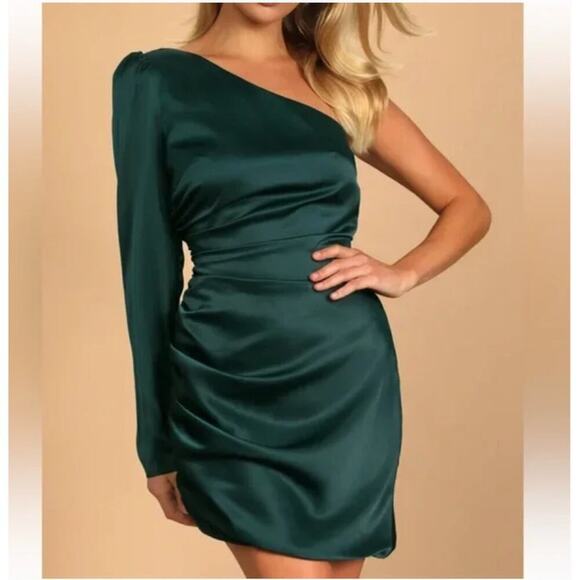 Lulus Dresses & Skirts - New without Tags Lulus Emerald Satin Ruched One-Shoulder Mini Dress SZ L